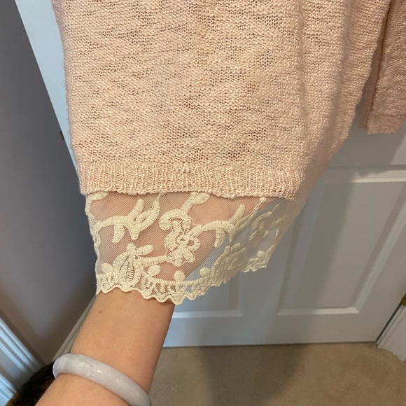 Pink rose sweater size small blush in color. - Picture 8 of 13